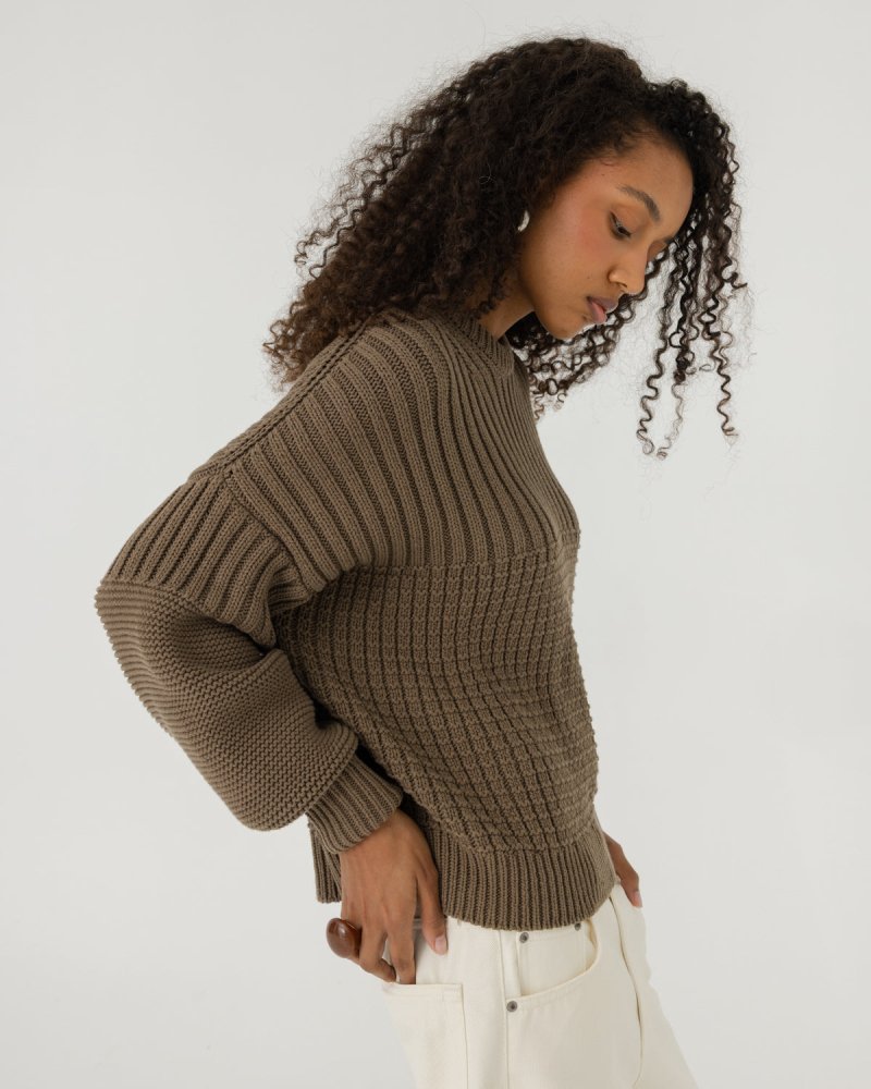 Delčia: Earth Brown Cotton Sweater