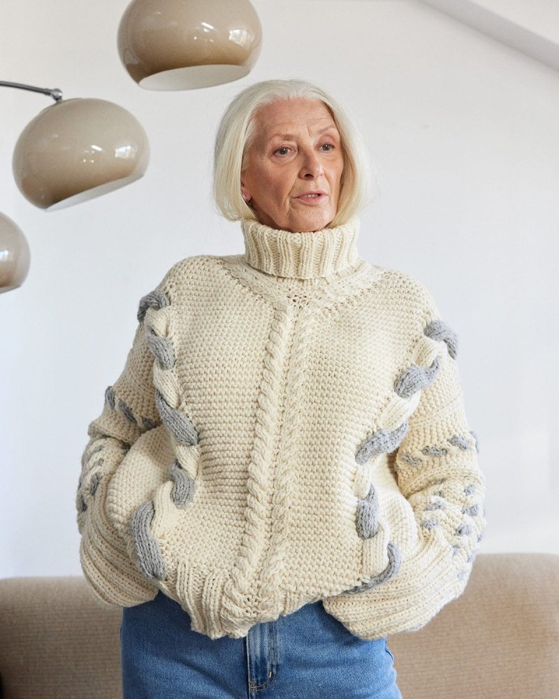 Barbora: White Wool Turtleneck – The Knotty Ones
