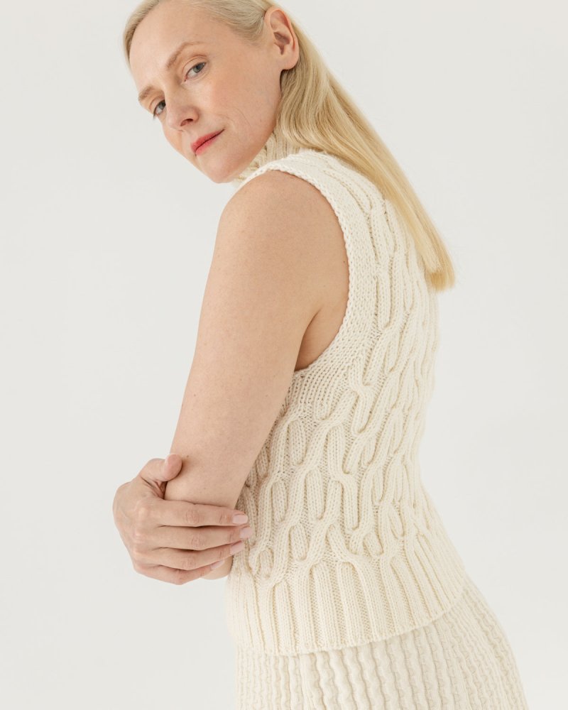 Mūša: Sea Salt Merino Wool Vest – The Knotty Ones