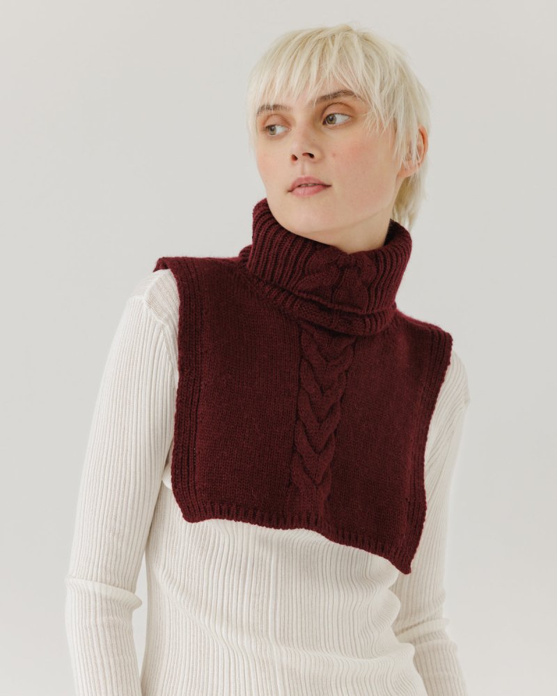 Pynė: Hellebore Alpaca Wool Neckwarmer