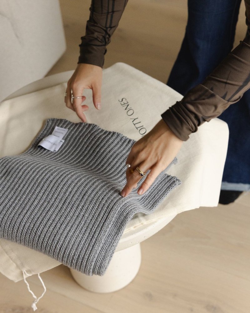 Rib Scarf: Grey Merino Wool – The Knotty Ones