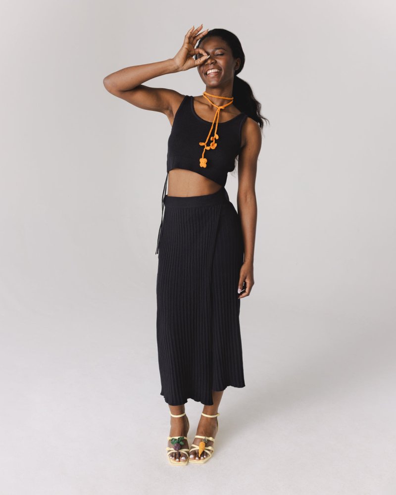 Šatrija Set: Black Cotton Wrap Skirt & Drebulė Crop Top
