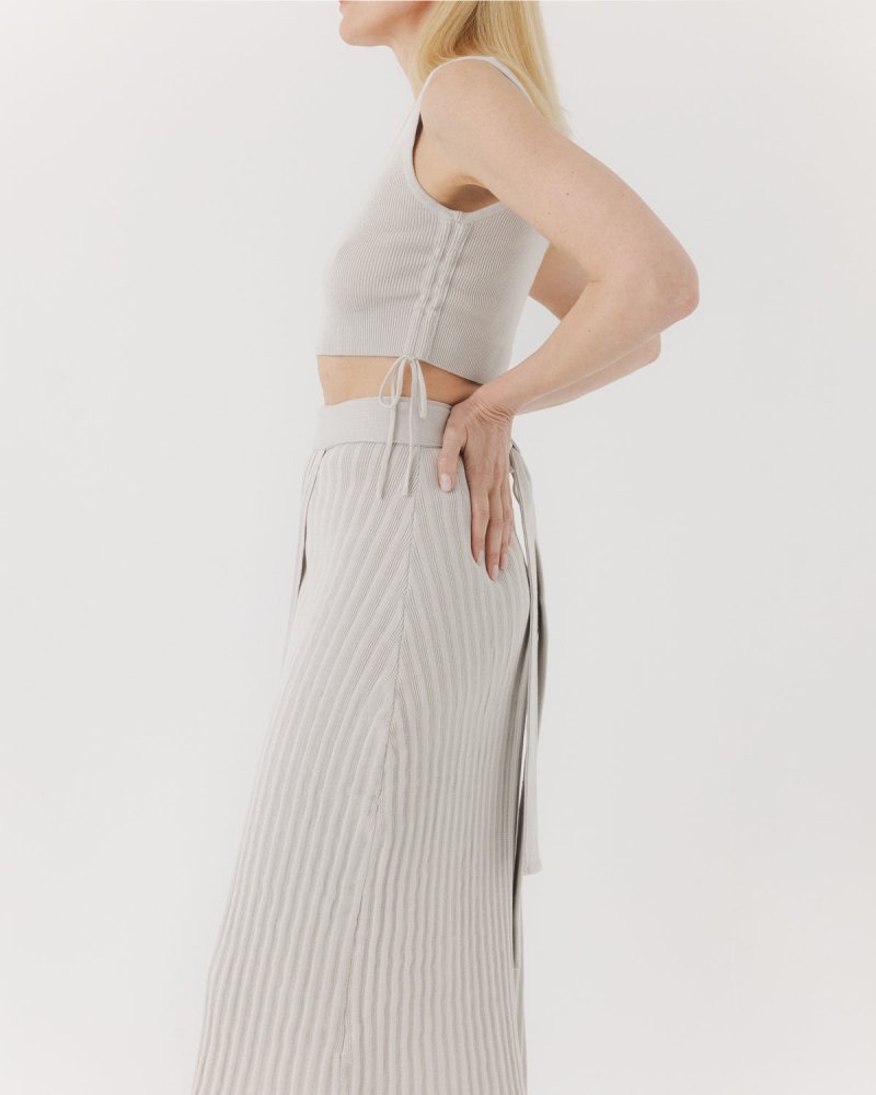 Šatrija Set: Silver Grey Cotton Wrap Skirt & Drebulė Crop Top