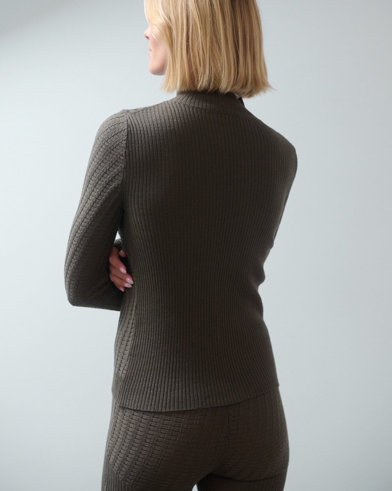 Žaltys: Nettle Merino Wool Turtleneck & Leggings