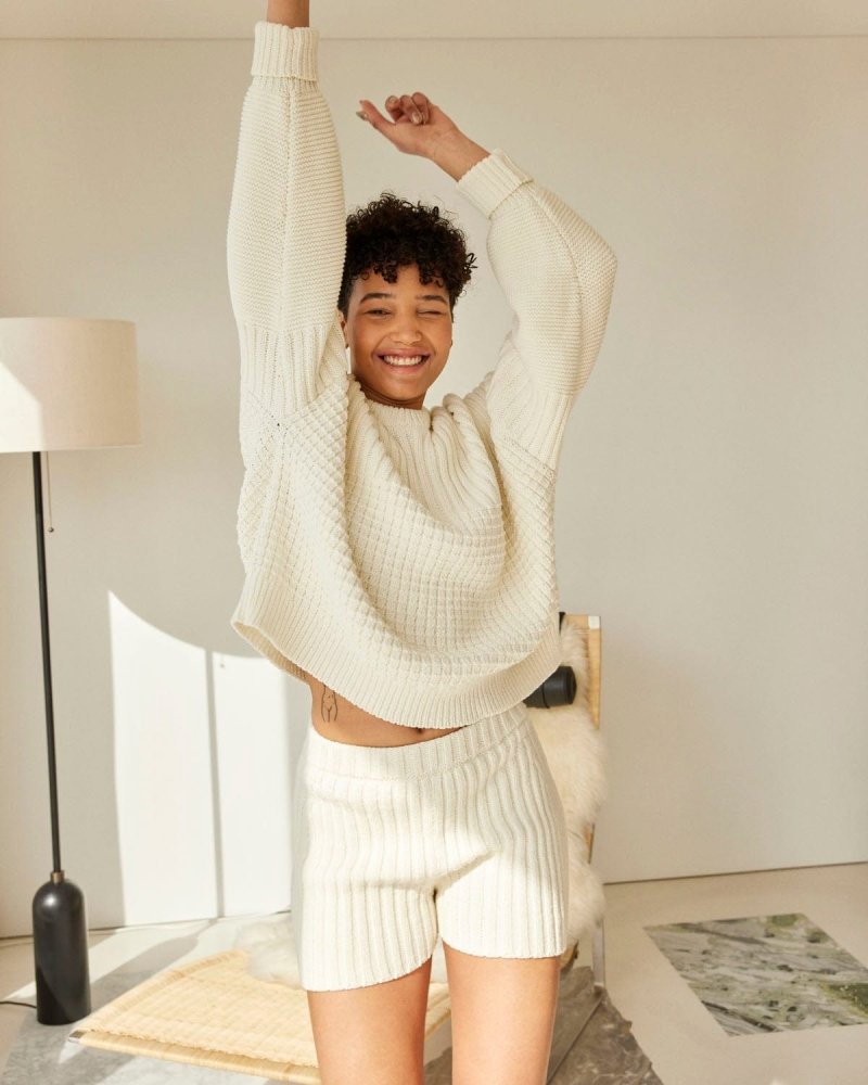 Pilnatis: Off - White Cotton Shorts