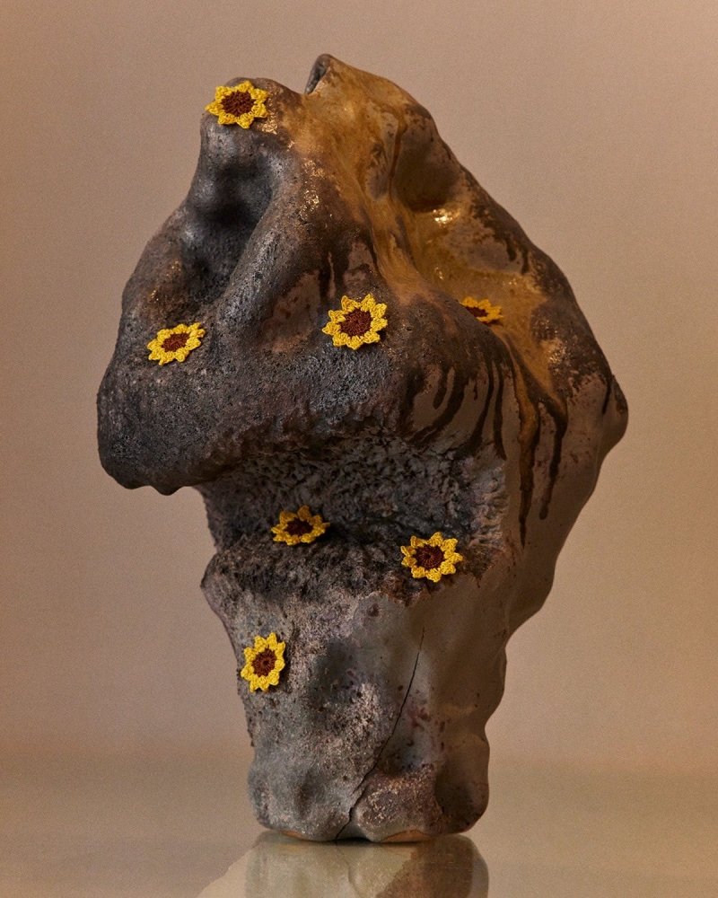 Ukrainian Sunflower Pin – The Knotty Ones
